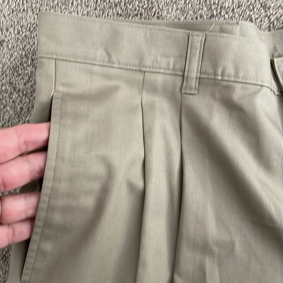 Flyers Tropical Sportswear Pleated Shorts - Picture 2 of 9